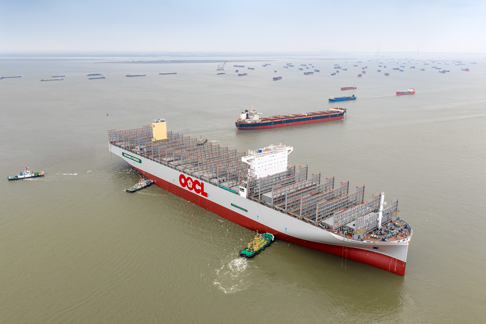 全球首艘24000TEU甲醇双燃料集装箱船吉水迎新