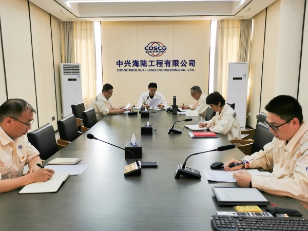 深入贯彻中央八项规定精神学习教育读书班图片——谭忆菲.jpg
